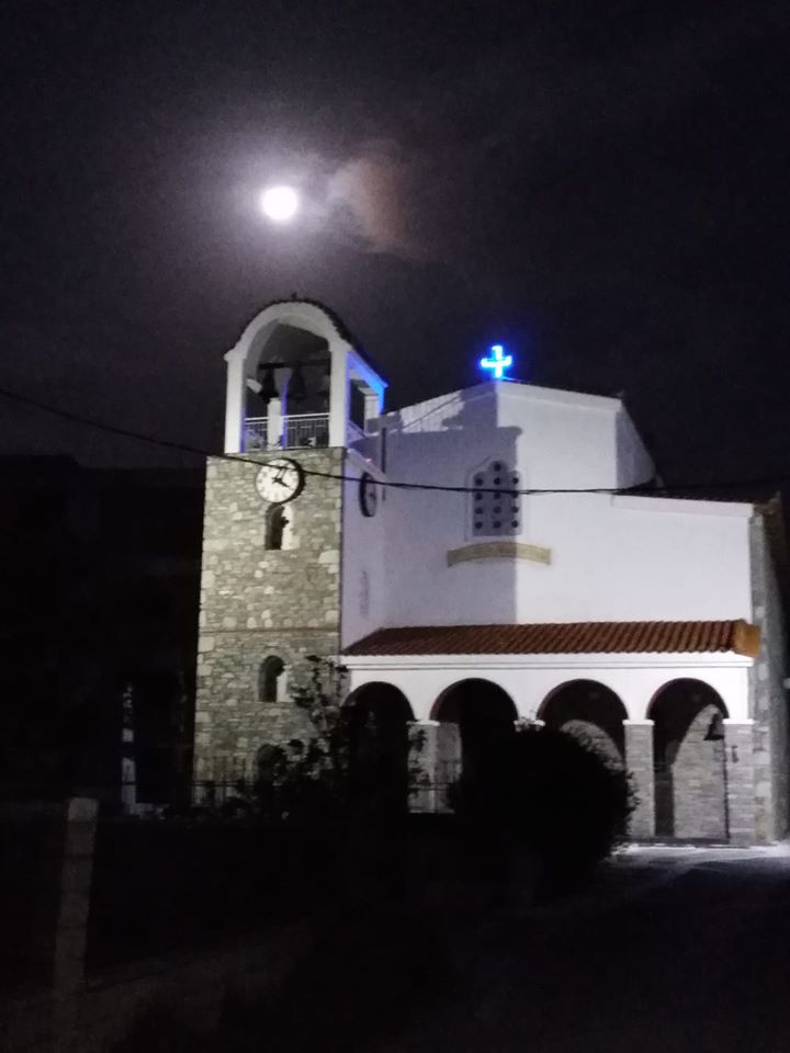Υπερπανσέληνος στην παραλία Αγίων Αποστόλων Πετριών-[ΦΩΤΟ]