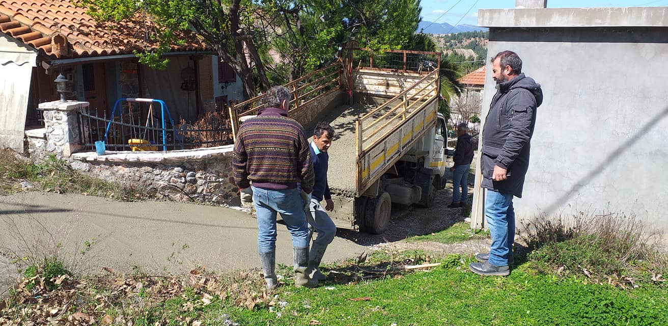 Ευχαρίστησαν τον δήμαρχο Γιώργο Τσαπουρνιώτη για υποσχέσεις ετών που έκανε πράξη[ΦΩΤΟ]