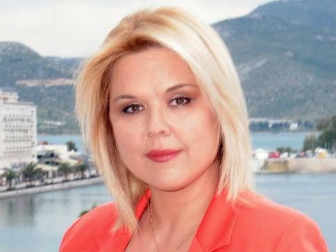Στην πρώτη γραμμή η δήμαρχος Χαλκιδέων-Καταβάλλει το 50% του μισθού της στο Γ.Ν.Χαλκίδας