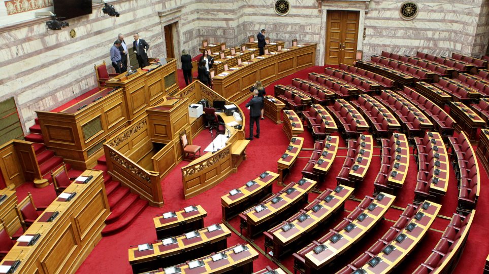 Το νομοσχέδιο του υπουργείου Παιδείας – Μπαίνουν Λατινικά, διαγωγή και αλλάζουν οι Πανελλαδικές