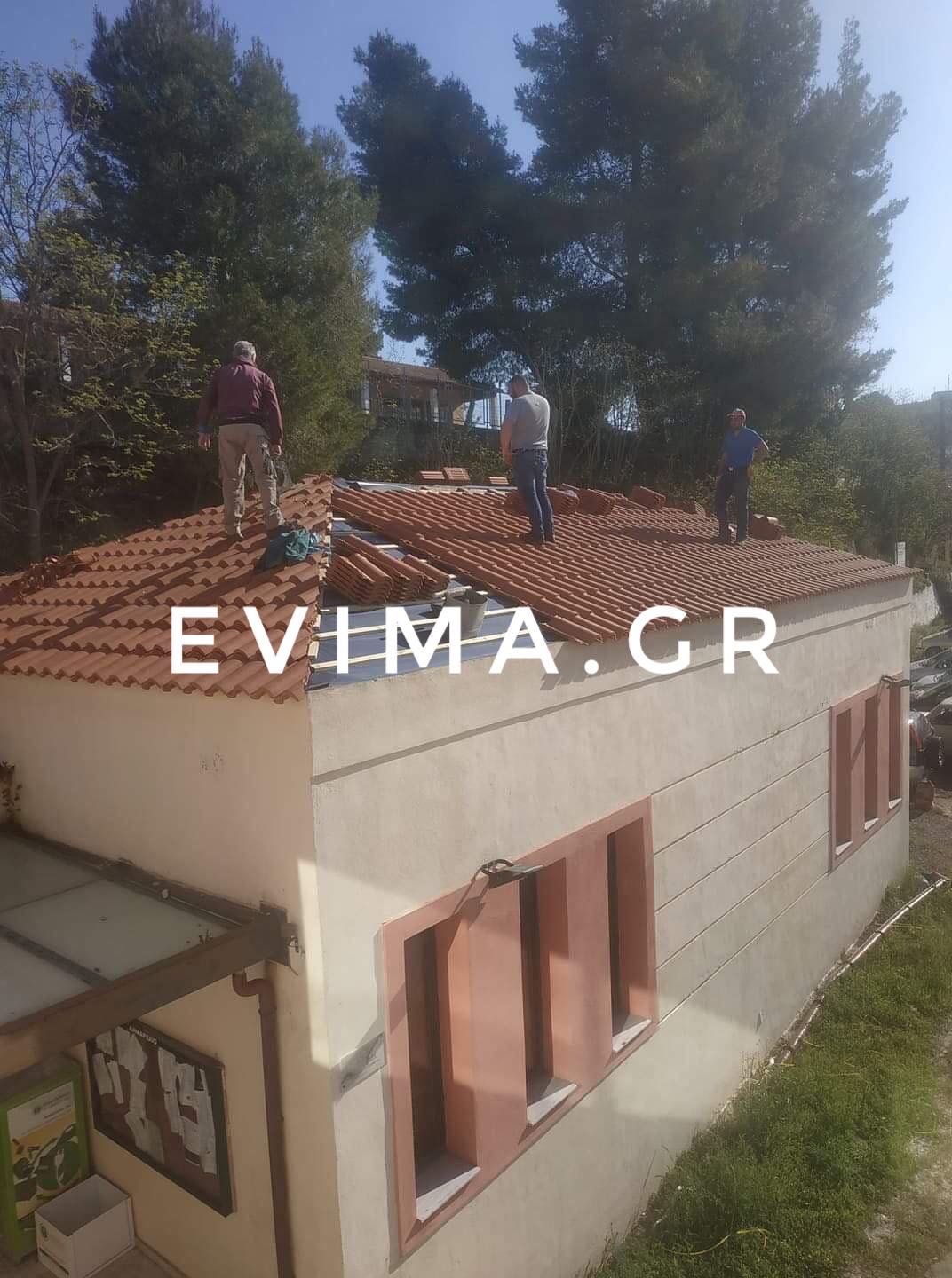 Μαντούδι Ευβοίας: Οκοκληρώνονται οι εργασίες στη στέγη του Δημαρχείου [photos]