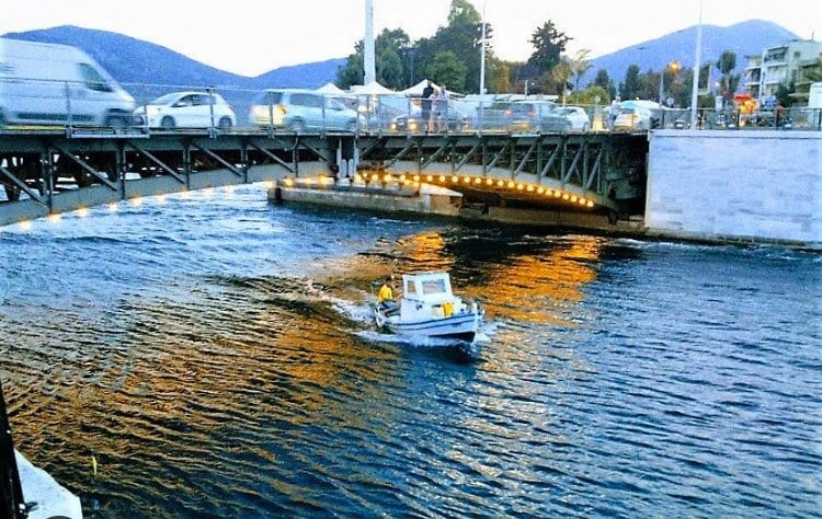 Δείτε πως θα λειτουργήσει η γέφυρα του Ευρίπου