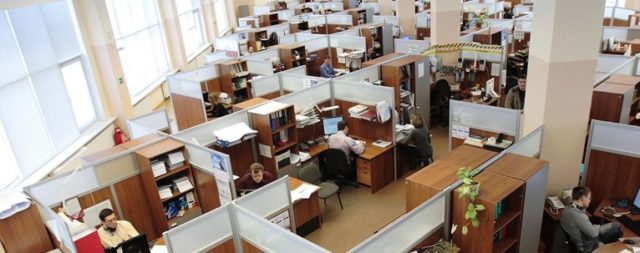 Τα νέα μέτρα στήριξης: 533€ τον Μάιο, μείωση ωραρίου με κρατική επιδότηση μισθού τον Ιούνιο