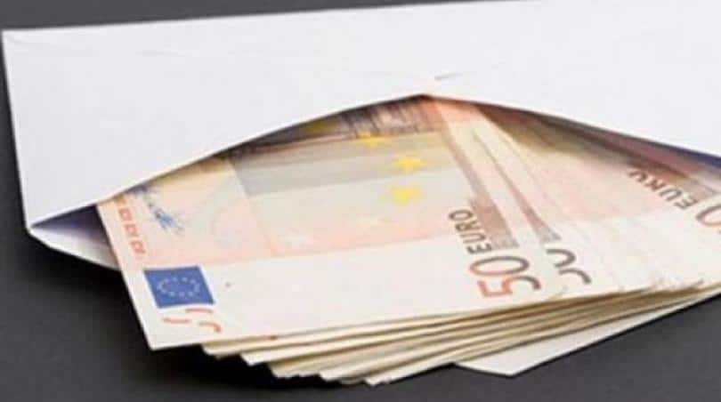 Σκυλακάκης: Αν συνεχιστεί η κρίση θα επεκταθεί το επίδομα των 800 ευρώ