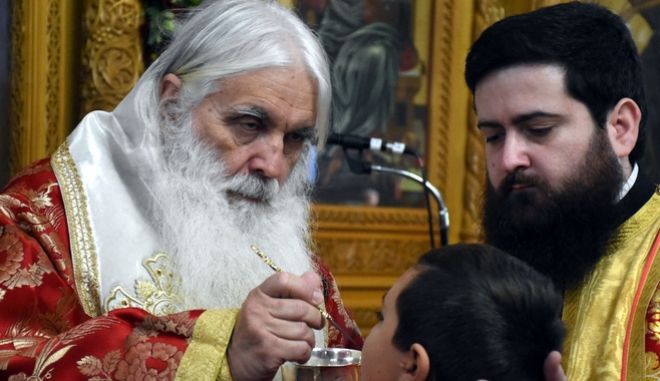 Ιερά Σύνοδος: Αδιαπραγμάτευτη η Θεία Κοινωνία – Καταδικάζουμε τη Γιόγκα