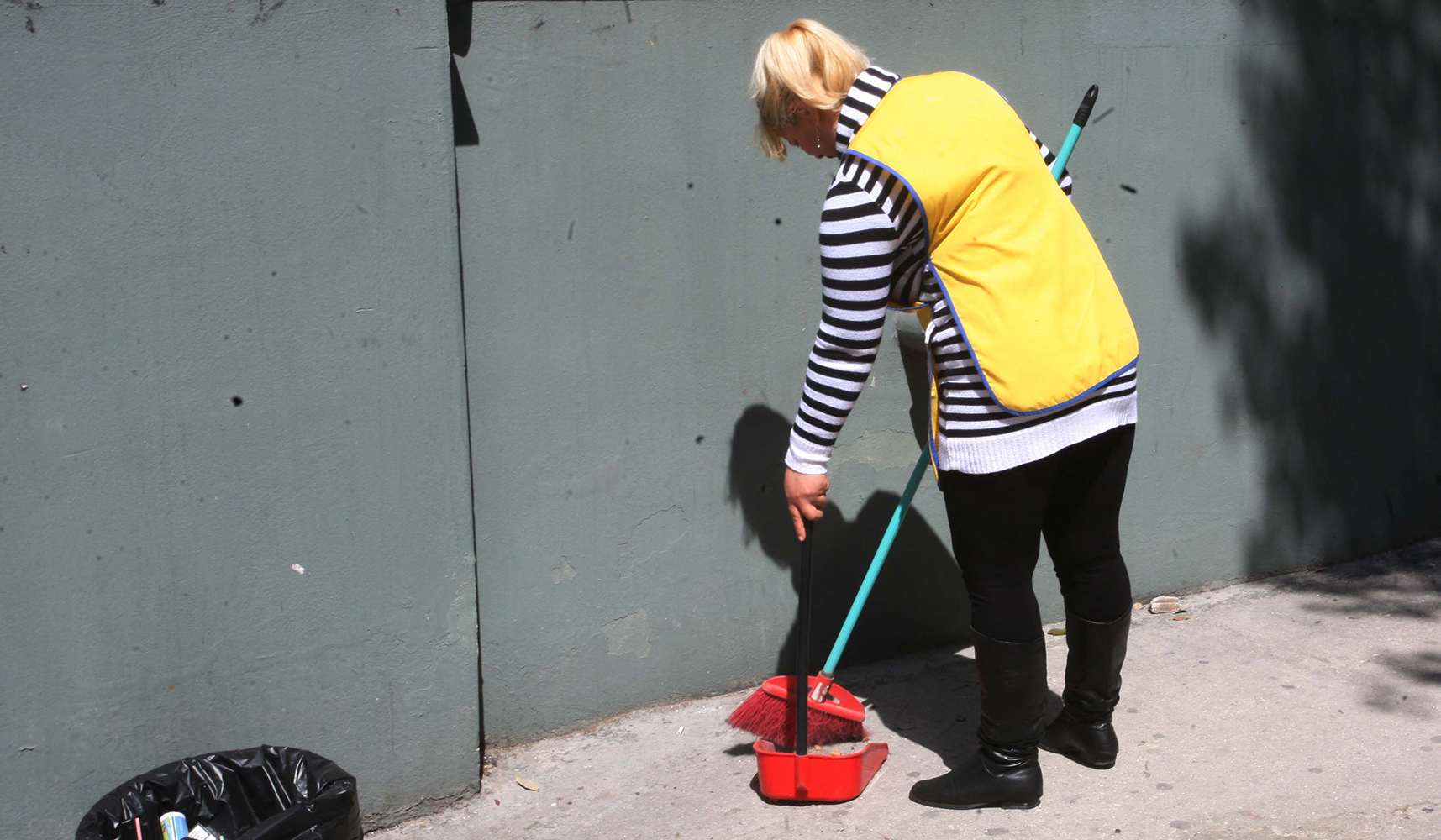 Καθαρίστριες σχολείων: Εντάσσονται στα βαρέα και ανθυγιεινά [εγκύκλιος]