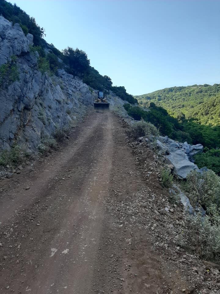 Συντήρηση του δρόμου προς την παραλία Θαψά-Το ευχαριστώ του προέδρου σε Περιφέρεια και αντιδήμαρχο Κύμης