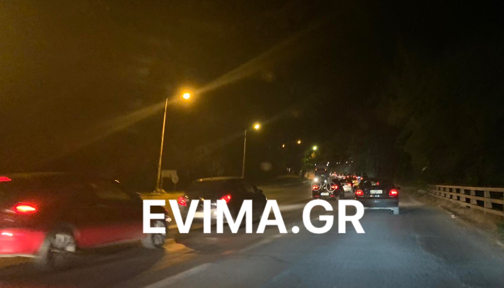 Εύβοια-Σημειωτόν τα αυτοκίνητα από το Βασιλικό μέχρι την υψηλή γέφυρα στο ρεύμα προς Αθήνα [photos]