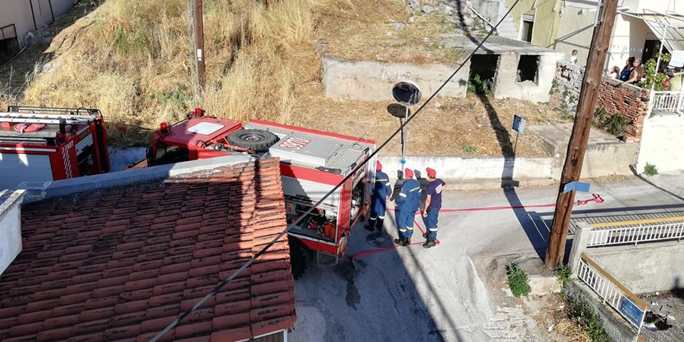 Χαλκίδα-Υπό έλεγχο η φωτιά πίσω από τα ΚΤΕΛ [photos & video]