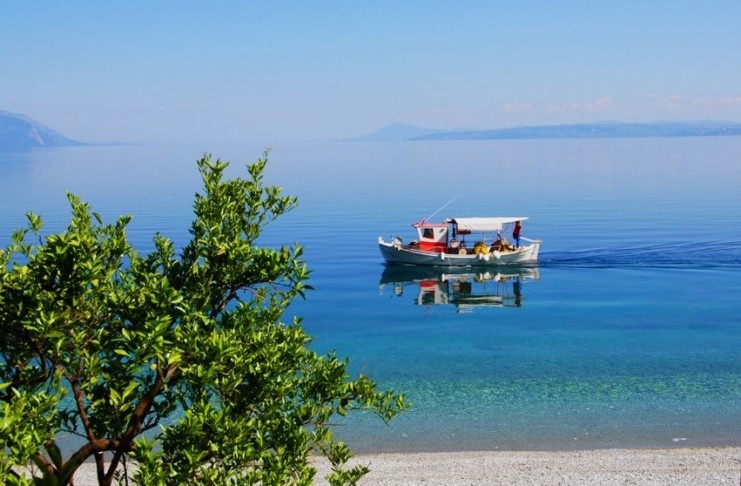 Εύβοια – Δείτε που βρίσκεται η παραλία με τα ζεστά νερά που μπορείς να κάνεις μπάνιο μέχρι τον Νοέμβρη