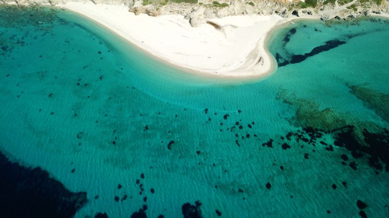 Μεγάλη Αμμος – Viral  έγινε η παραλία της Εύβοιας