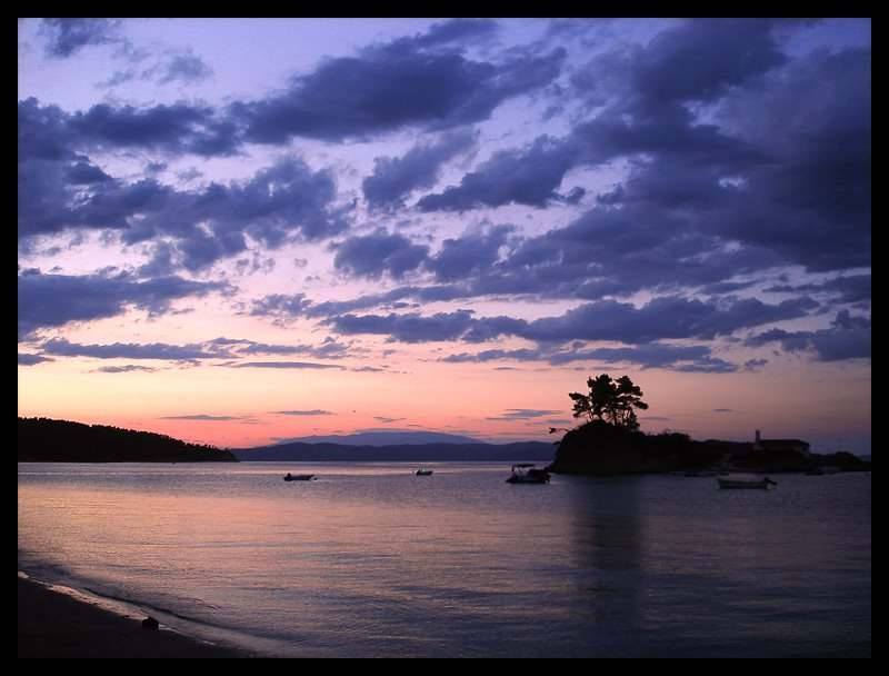 Αίθριος ο καιρός στις περισσότερες περιοχές – Που θα σημειωθούν τοπικές βροχές
