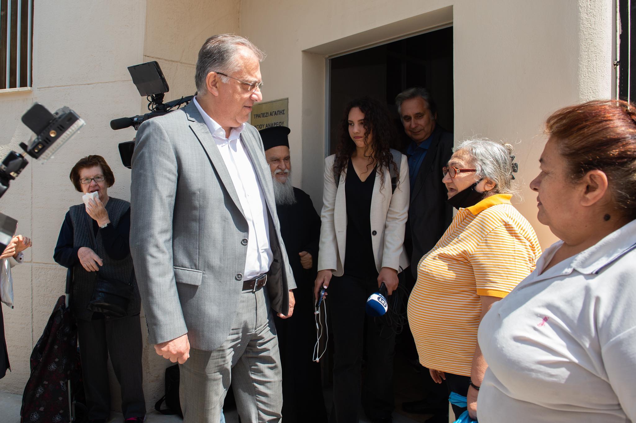 Θεοδωρικάκος: Συσσίτια για 60.000 πολίτες σε συνεργασία δήμων, Περιφερειών, Εκκλησίας