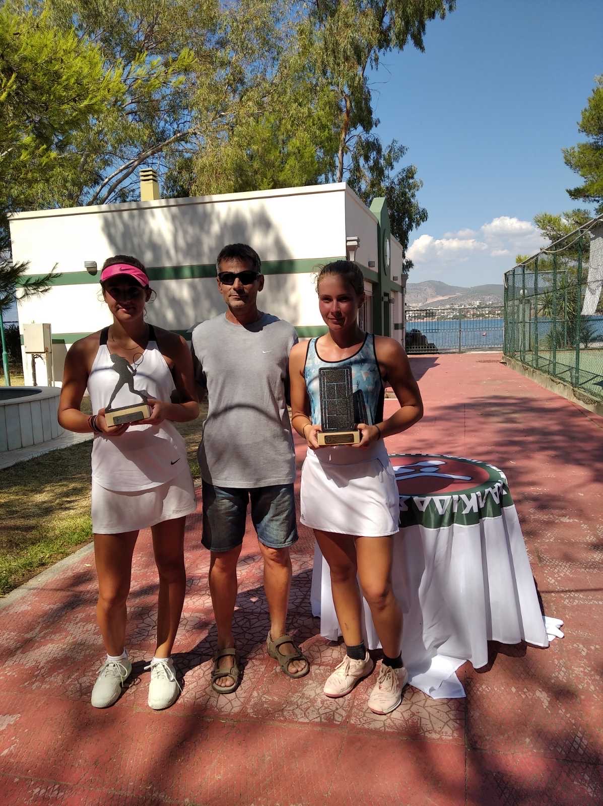 Με οργανωτική και αγωνιστική επιτυχία διεξήχθη το Πρωτάθλημα Τένις Ε3΄της Θ΄ Ένωσης στις εγκαταστάσεις του ΟΑΧ στη Λιανή Άμμο [εικόνες]