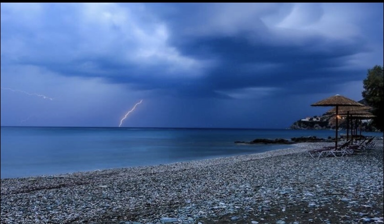 Καιρός: Τριήμερο σφοδρής κακοκαιρίας – Πού θα «χτυπήσουν» τα έντονα φαινόμενα