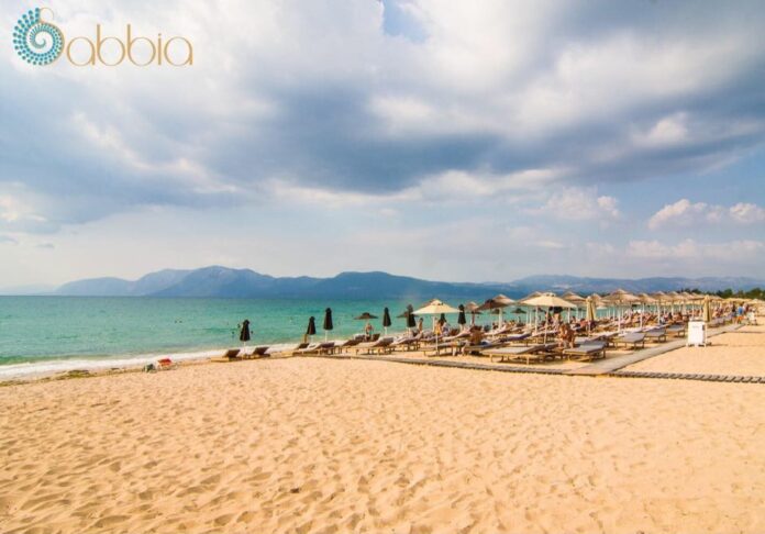 Sabbia beach bar:Με ασφάλεια η απόλυτη καλοκαιρινή έξοδος που σου προσφέρει δροσιά και ανέσεις πάνω στο κύμα