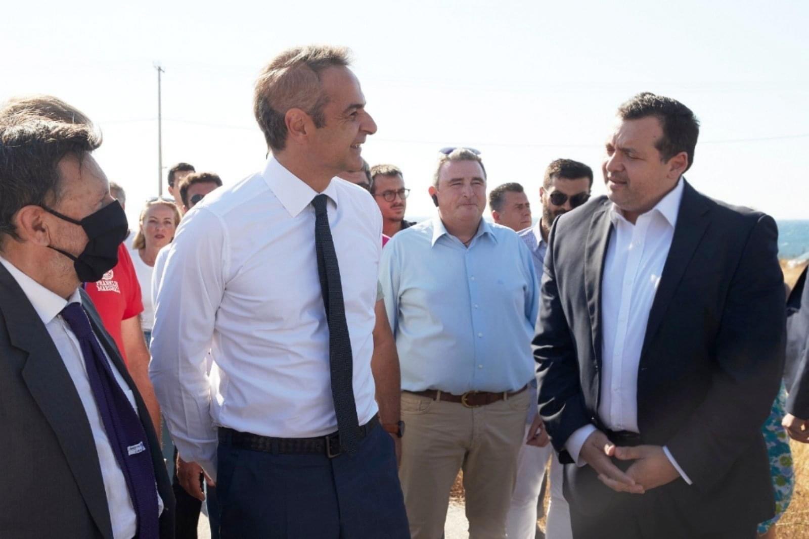 Ο Μητσοτάκης στο Μάτι μαζί με τον Πρέσβη της Κύπρου στην Αθήνα-Δωρεά 11 εκατ. ευρώ για την περιοχή από την Κυπριακή Δημοκρατία