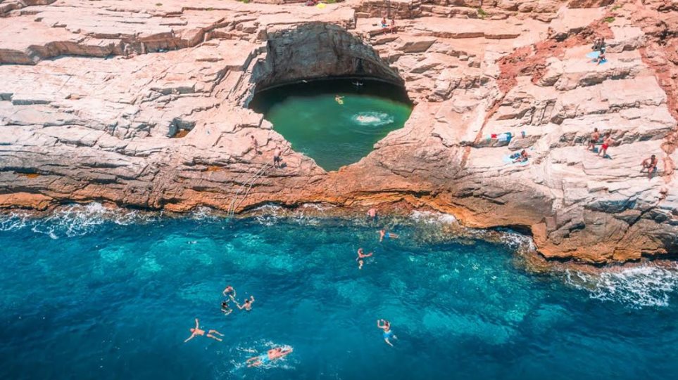 “Μένουμε ασφαλείς, απολαμβάνουμε Ελλάδα”: Δείτε το νέο σποτ για τον ελληνικό τουρισμό (video)