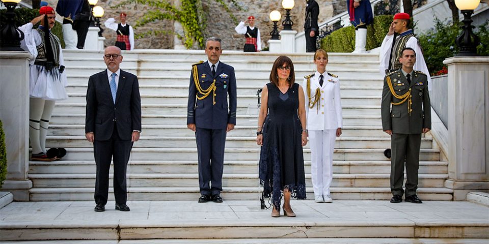 Αυστηρό μήνυμα Σακελλαροπούλου: Η μετατροπή της Αγίας Σοφίας σε τζαμί προσβάλλει την πολιτισμένη ανθρωπότητα [εικόνες]