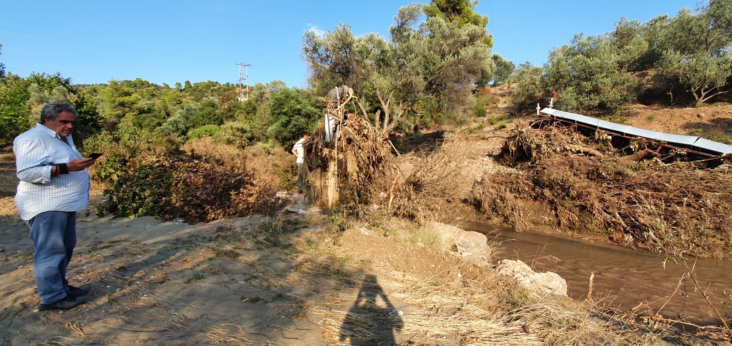 Αποκαθίσταται σταδιακά η υδροδότηση στον Δήμο Διρφύων Μεσσαπίων [εικόνες]