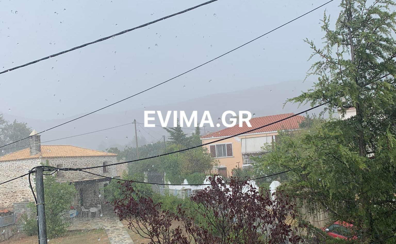 Ισχυρή καταιγίδα στον Δήμο Κύμης Αλιβερίου-Έφτασε η κακοκαιρία ΄΄Θάλεια΄΄ [Βίντεο]