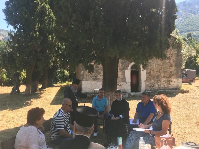 Επιτόπια σύσκεψη του Μητροπολίτου Χαλκίδος με αρμόδιους φορείς για την αναστήλωση της παλαιός Ι.Μ. Οσίου Νικολάου του Σικελιώτου στο Μετόχι Διρφύων