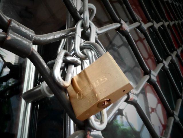 Ποιες εταιρείες βάζουν λουκέτα σε καταστήματα λόγω κορωνοϊού