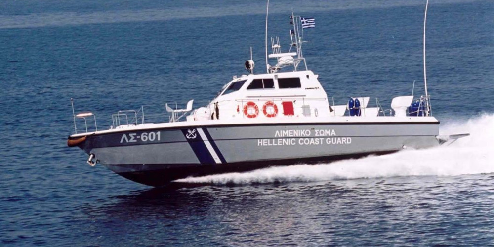 Έφοδος του Λιμενικού σε πλοίο μετά από καταγγελίες επιβατών