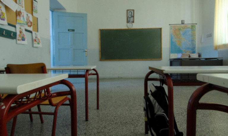 Μελέτη ΑΠΘ: Προτείνεται καθυστέρηση στο άνοιγμα των σχολείων