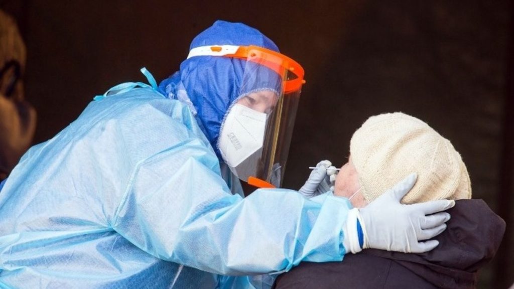 Κορωνοϊός: Έρχονται νέα, ταχύτερα και φθηνότερα μοριακά τεστ σάλιου