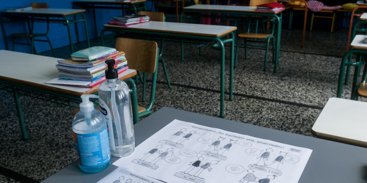 Υποχρεωτική η μάσκα για μαθητές και εκπαιδευτικούς στα σχολεία -Ολα τα μέτρα
