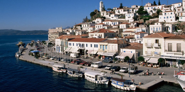 Το Αρχηγείο της ΕΛΑΣ αποφάσισε τη μετακίνηση του διοικητή του ΑΤ Πόρου-Για τους ελέγχους για τον κορωνοϊό