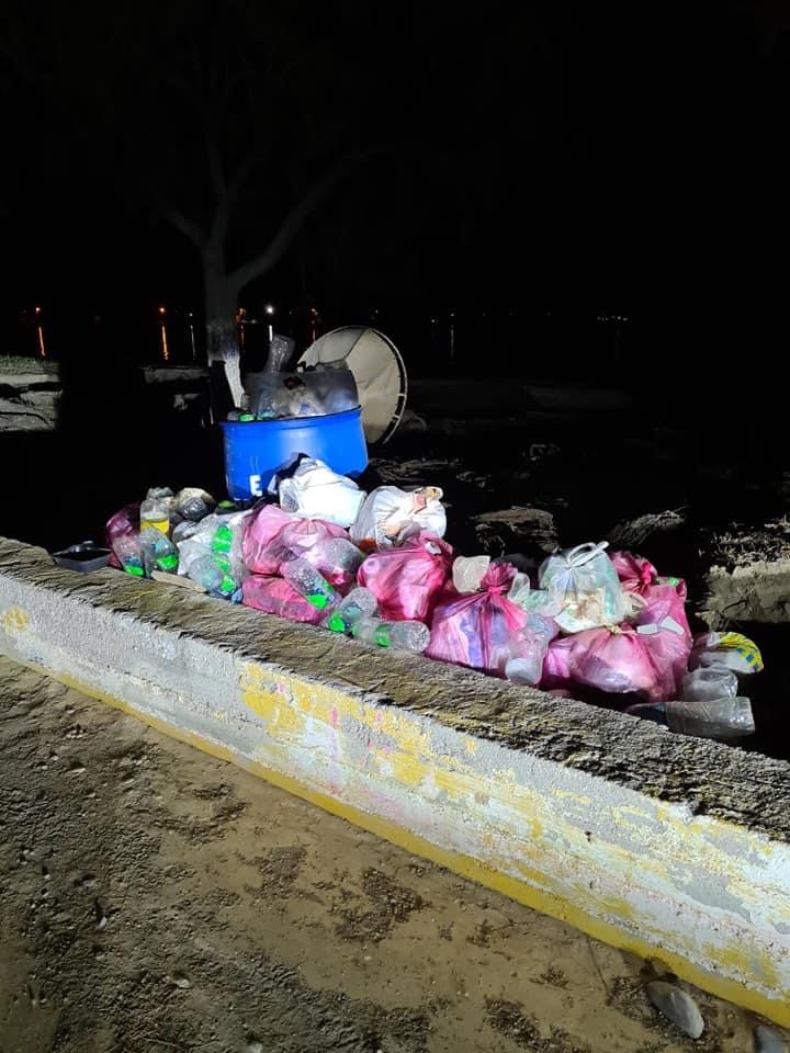 Βασιλικό – Γεμάτη σκουπίδια η παραλία (Εικόνες)