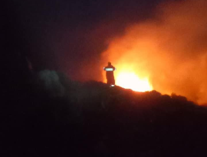 Φωτιά στο Μαρμάρι: Στην πρώτη γραμμή της κατάσβεσης ο Σύλλογος Εθελοντών Δασοπροστασίας Καρύστου [εικόνες]