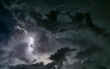 Κακοκαιρία «Ιανός»: Αγριεύει τη νύχτα -Στο επίκεντρο η Εύβοια