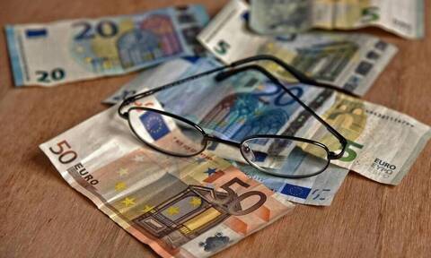 Συντάξεις: Ποιοι μπορούν να βγουν νωρίτερα από τα 67