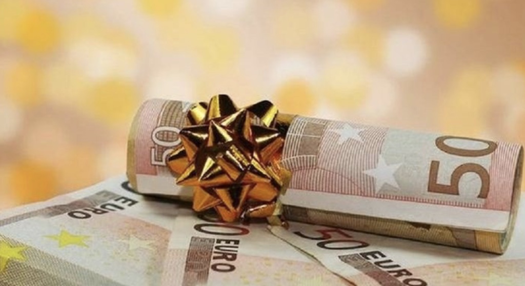 Νομοσχέδιο Βρούτση: Ολόκληρο Δώρο Χριστουγέννων παρά τις αναστολές συμβάσεων