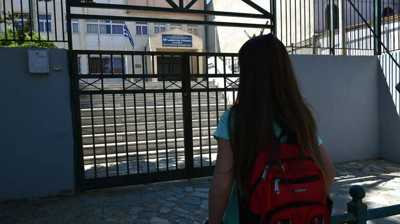 Κορωνοϊός: Πόσα κρούσματα έχουν εντοπιστεί σε μαθητές και εκπαιδευτικούς -Ποια είναι κλειστά