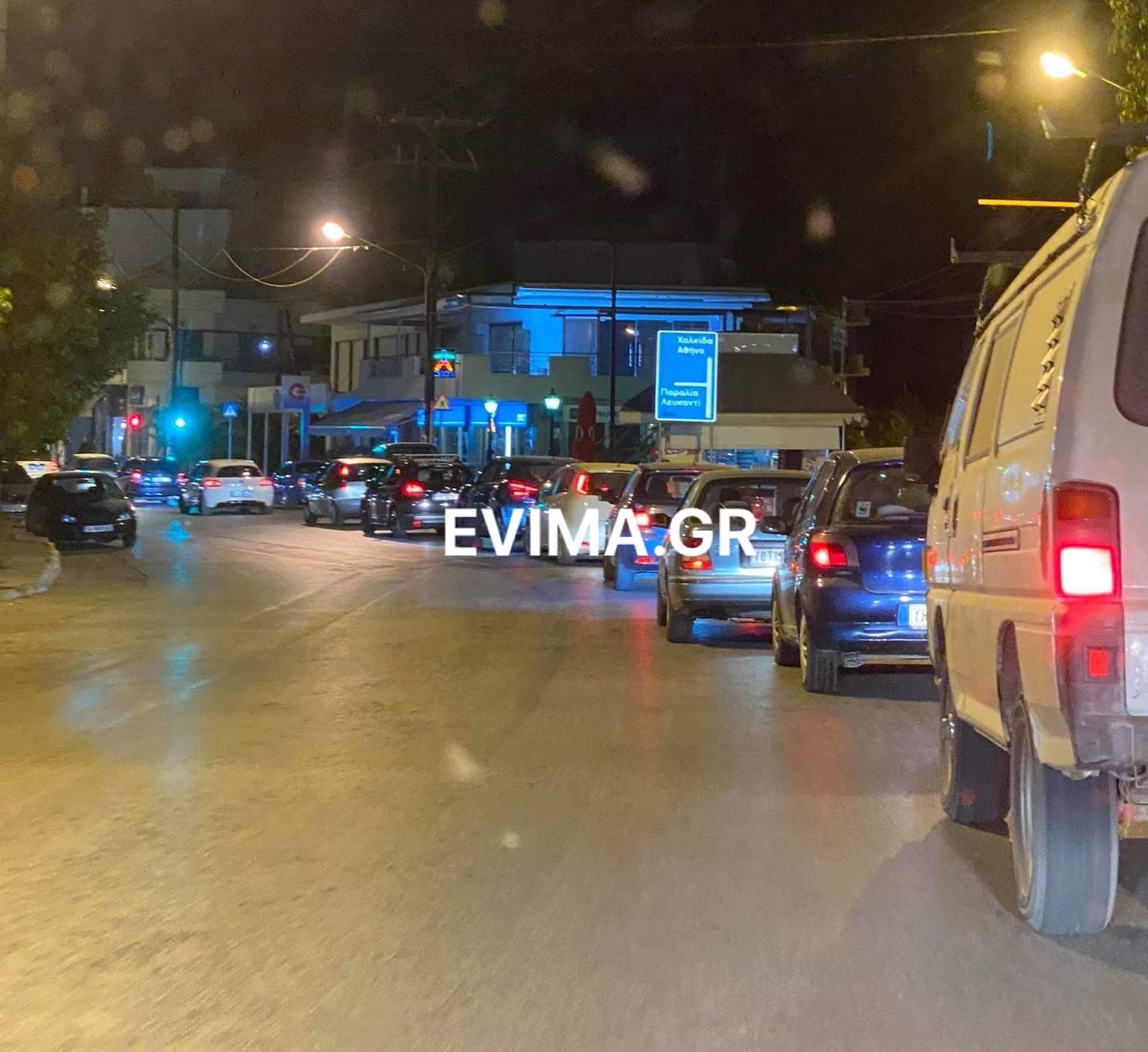 Επιστρέφουν οι τελευταίοι εκδρομείς του καλοκαιριού -Αυξημένη κίνηση στους δρόμους της Εύβοιας [εικόνες]