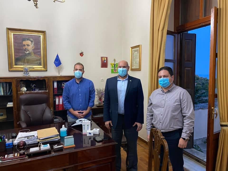 Συνάντηση Θεοδώρου με τον πρόεδρο του ΕΚΑΒ παρουσία Ζέρβα- Τι είπαν για την αναβάθμιση του ΕΚΑΒ Κύμης και Αλιβερίου