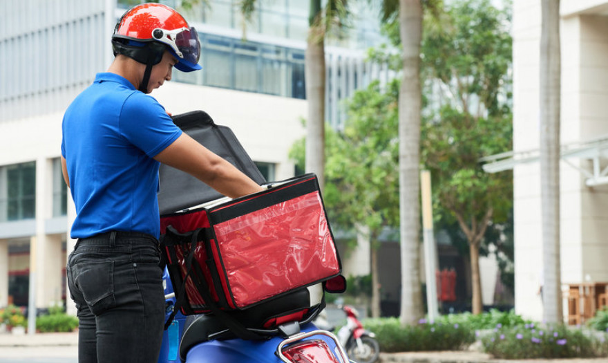 Κορονοϊός – Απαγόρευση κυκλοφορίας: Ποιοι εξαιρούνται – Τι ισχύει για take away και delivery