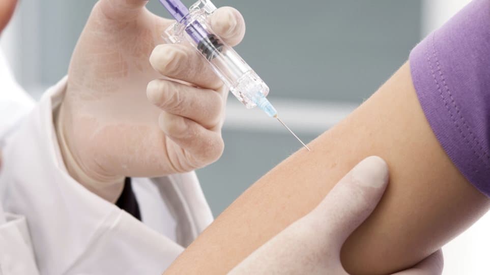 Φάουτσι: Πιθανότατα στα τέλη Δεκεμβρίου το εμβόλιο για τον κορωνοϊό