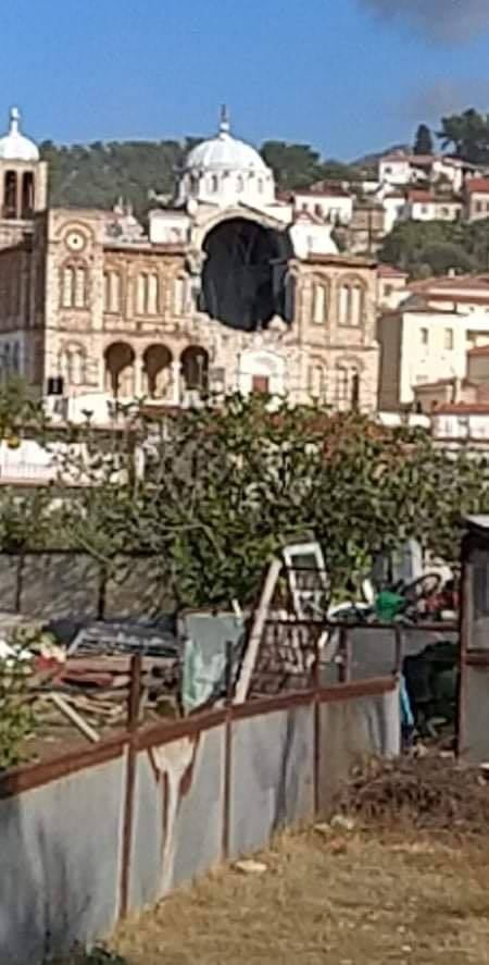 Σεισμός 6,7 Ρίχτερ στη Σάμο: Ζημιές σε κτίρια, κατέρρευσε τμήμα εκκλησίας στο Καρλόβασι-Συγκλονιστικές εικόνες