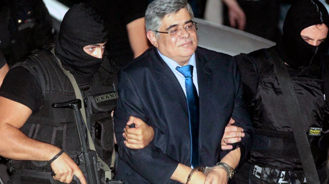 Αποφυλακίστηκε ο Νίκος Μιχαλολιάκος – Τέθηκε σε κατ´ οίκον περιορισμό Αποφυλακίστηκε ο Νίκος Μιχαλολιάκος – Τέθηκε σε κατ´ οίκον περιορισμό