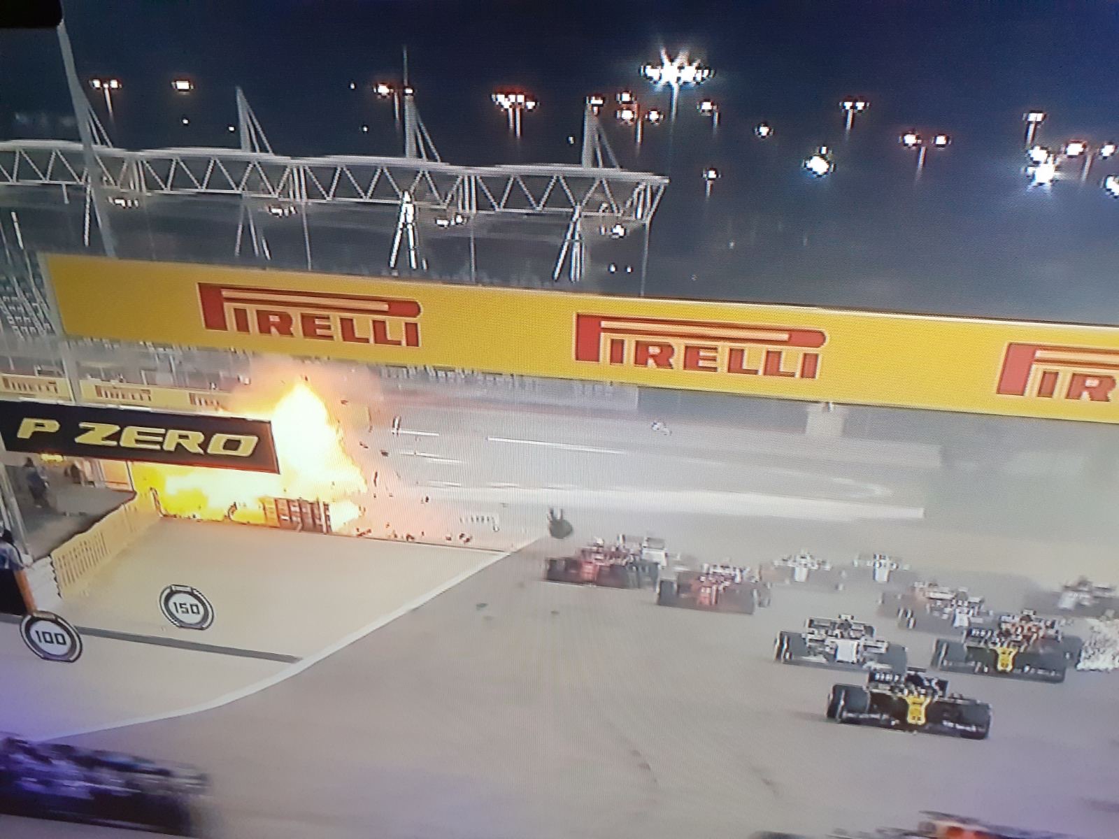 Formula 1: Φοβερό ατύχημα στο γκραν πρι του Μπαχρέιν -Το μονοθέσιο του Γκροζάν κόπηκε στα δύο και άρπαξε φωτιά! [εικόνες& βίντεο]