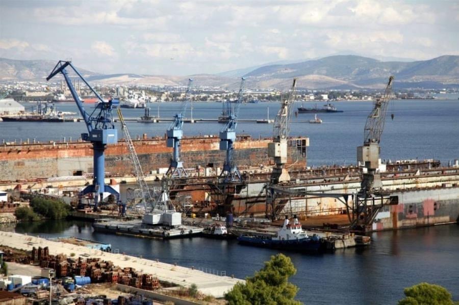 Onex: Μη ανταγωνιστική η προσφορά για τα ναυπηγεία του Σκαραμαγκά