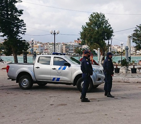 Εύβοια: Τους συνέλαβαν να οδηγούν χωρίς δίπλωμα στη Χαλκίδα