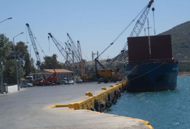 Εύβοια: Τραυματίστηκε εργαζόμενος στο λιμάνι της Χαλκίδας