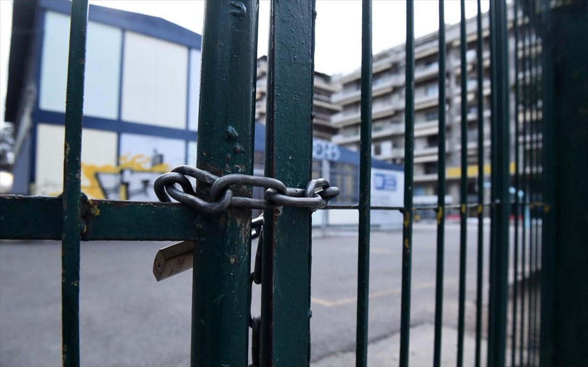 «Βόμβα» Πελώνη: Μπορεί να μην ανοίξουν τα σχολεία τη Δευτέρα, ούτε το click away