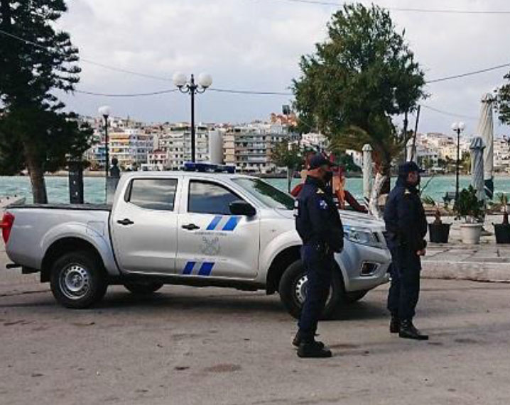 Κ.Λ. Χαλκίδας: Στο αυτόφωρο για άρνηση ελέγχου υπάλληλος ταχυφαγείου